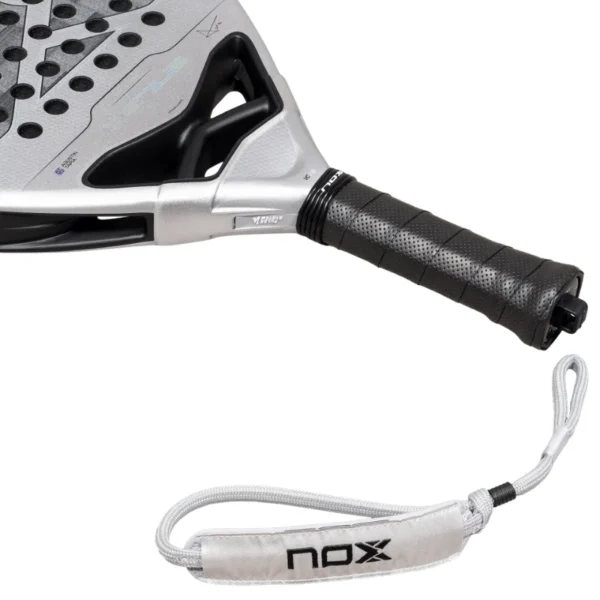 Pala Nox AT10 Genius 12K Alum Extrem 2027 - Agustín Tapia