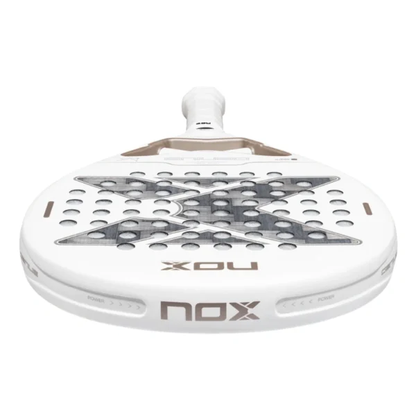 Pala Nox AT10 Genius 12K Alum Extrem Lite 2027 - Agustín Tapia
