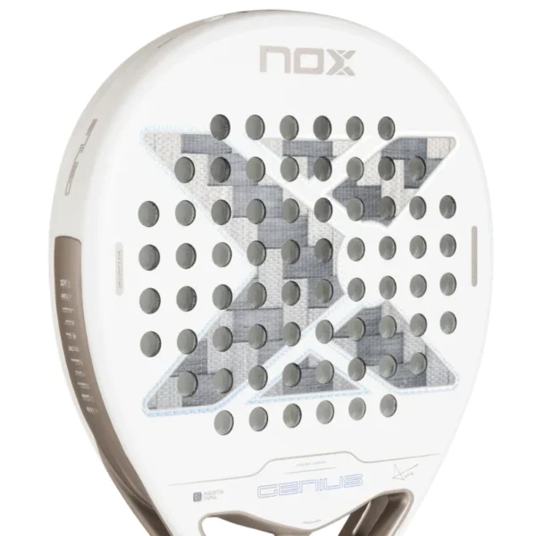 Pala Nox AT10 Genius 12K Alum Extrem Lite 2027 - Agustín Tapia