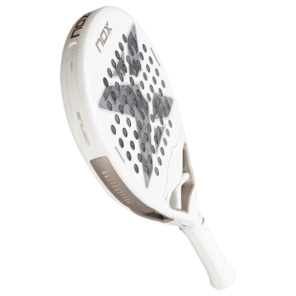 Pala Nox AT10 Genius 12K Alum Extrem Lite 2027 - Agustín Tapia