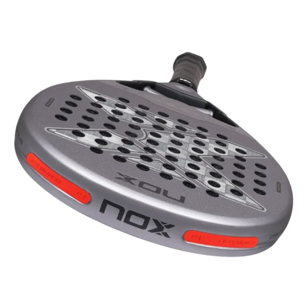 Pala Nox AT10 Genius 18K Alum Extrem 2027 - Agustín Tapia
