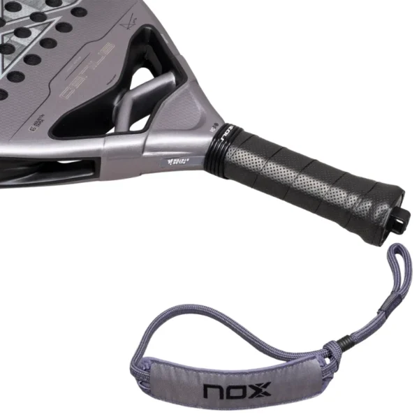 Pala Nox AT10 Genius 18K Alum Extrem 2027 - Agustín Tapia